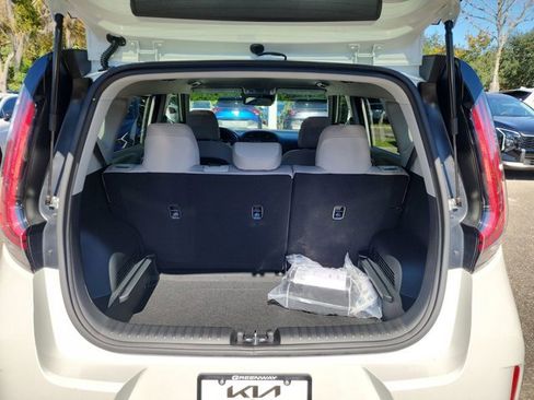 New 2025 Kia Soul LX w/ LX Technology Package image 7