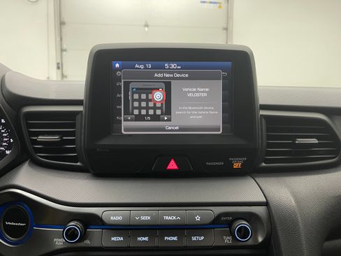 Used 2019 Hyundai Veloster 2.0 FWD image 23