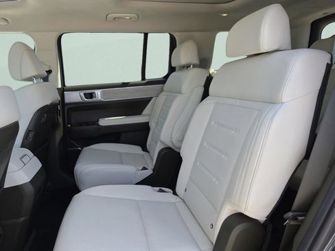 Used 2025 Hyundai Santa Fe Calligraphy AWD/4WD image 21