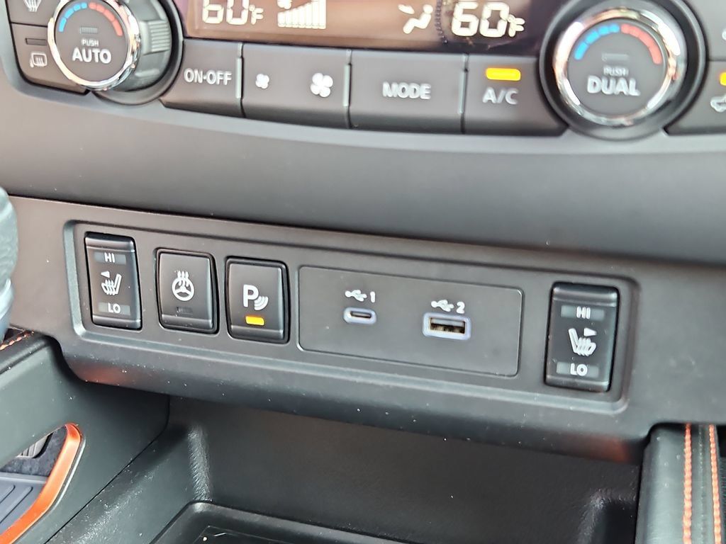 Used 2023 Nissan Frontier PRO-4X w/ Pro Convenience Package AWD/4WD image 20