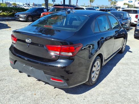Used 2018 Kia Rio S image 4