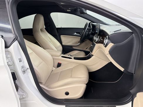 Used 2015 Mercedes-Benz CLA 250 CLA 250 image 34