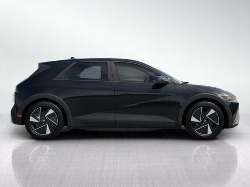 New 2026 Hyundai Ioniq 5 SEL AWD/4WD image 8