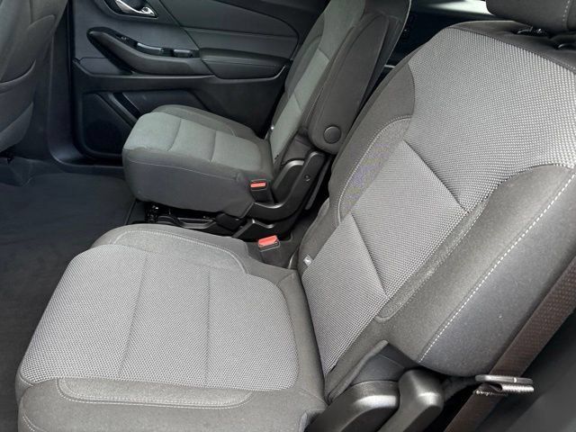 Used 2023 Chevrolet Traverse LT AWD/4WD image 10