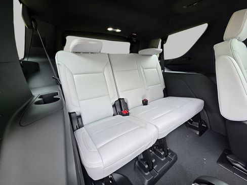 New 2026 Chevrolet Tahoe Premier w/ Sun And Tow Package AWD/4WD image 9