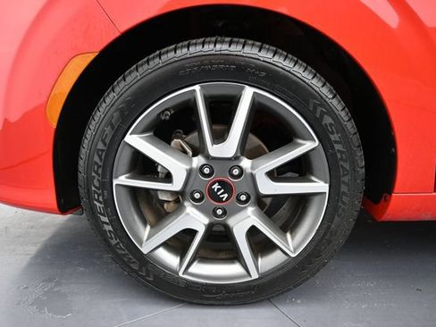 Used 2021 Kia Soul GT-Line FWD image 11