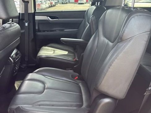 Used 2022 Hyundai Palisade SEL w/ Premium Package AWD/4WD image 11