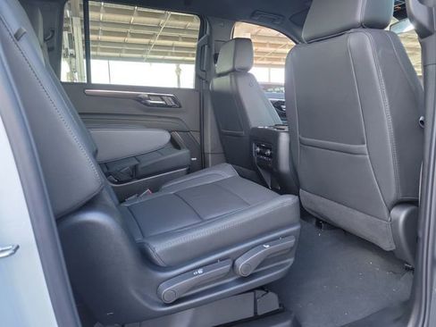 New 2026 Chevrolet Suburban LT w/ Comfort Package image 17