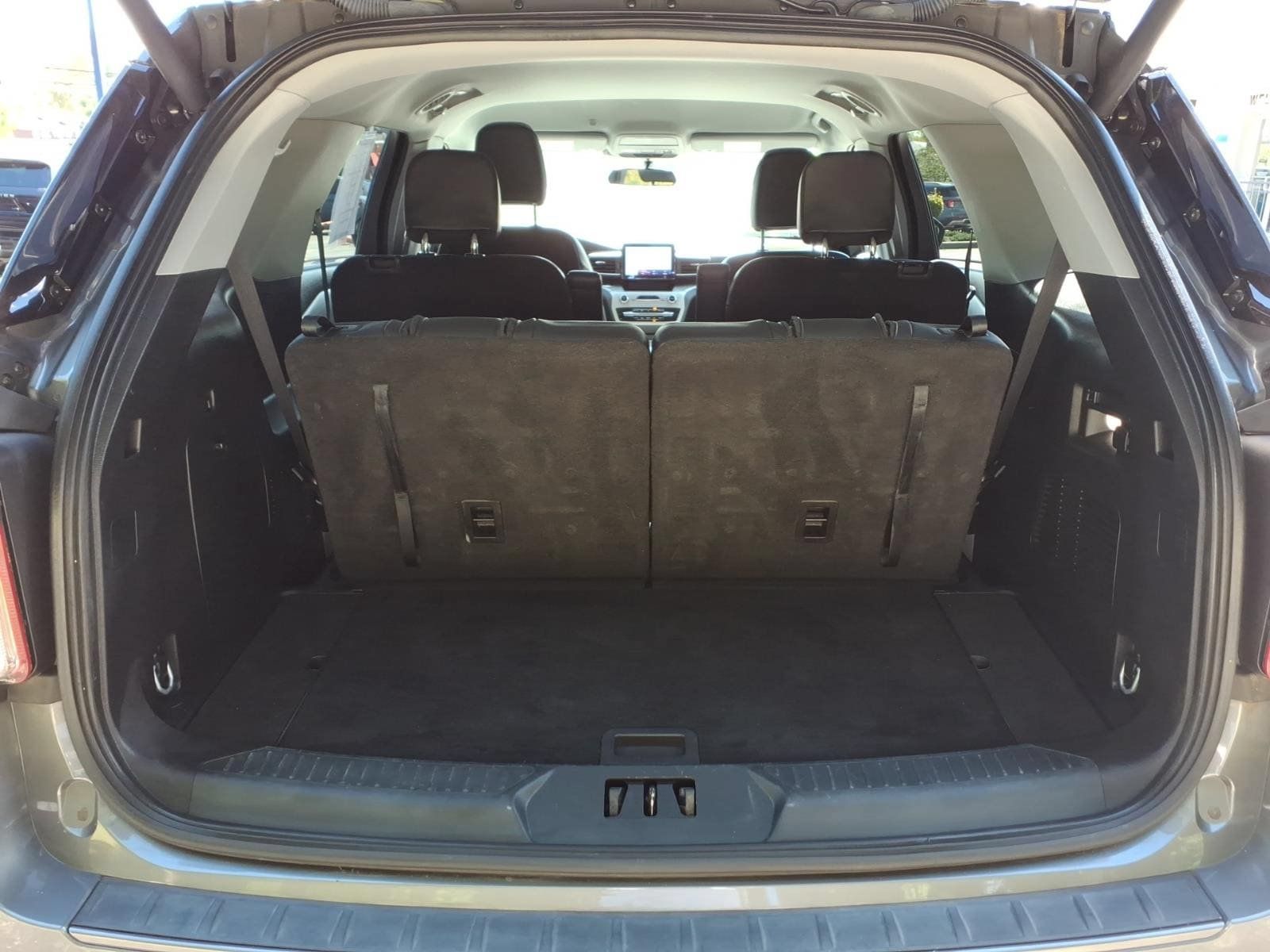 Certified 2023 Ford Explorer XLT w/ Equipment Group 202A AWD/4WD image 25