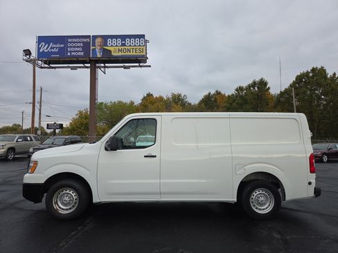 Used 2020 Nissan NV 1500 S image 2
