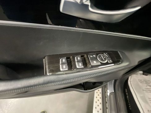 Used 2019 Kia Sorento LX image 21