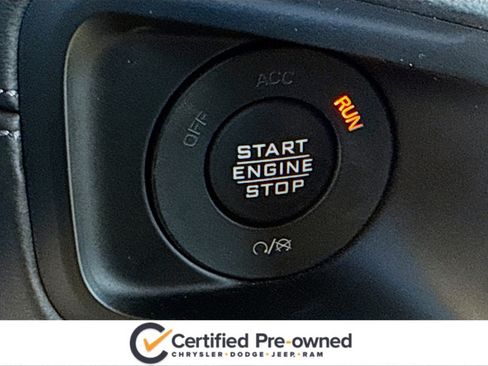 Used 2025 Jeep Wrangler Unlimited Rubicon 4xe image 9