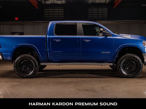 Used 2019 RAM 1500 Laramie AWD/4WD image 10