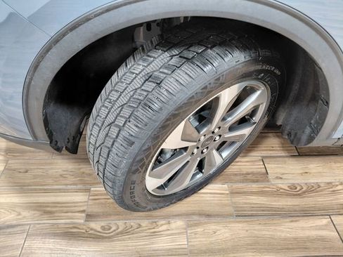 Used 2025 Ford Escape Platinum AWD/4WD image 21