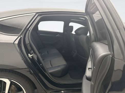 Used 2018 Honda Accord Sport image 18