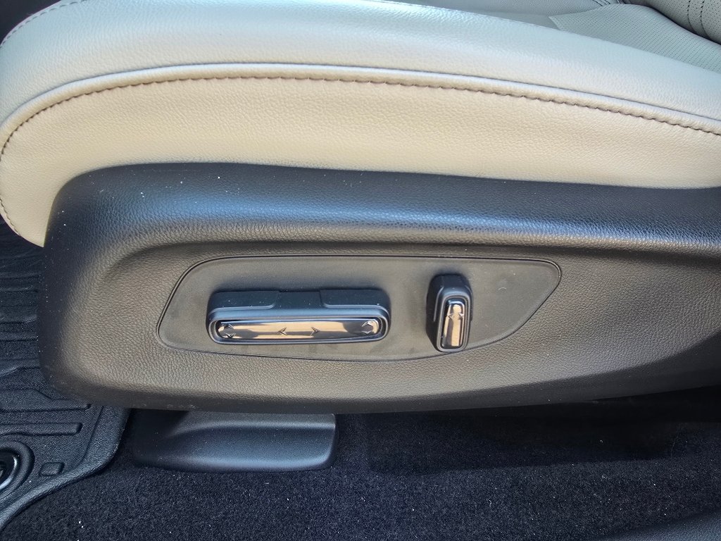 Used 2026 Honda HR-V EX-L image 15