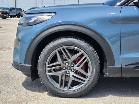New 2026 Ford Explorer ST-Line w/ ST-Line Street Pack RWD image 6