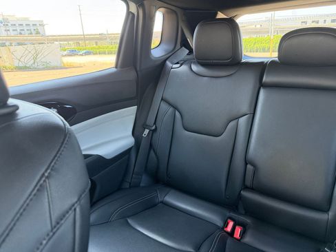 Used 2025 Jeep Compass Limited image 39