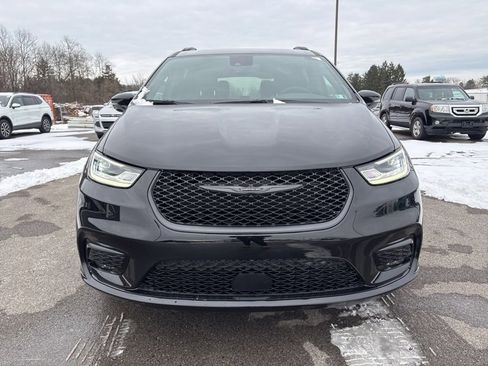 New 2026 Chrysler Pacifica Select w/ S Appearance Package image 8