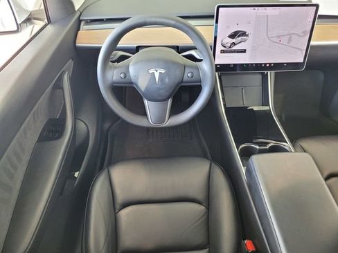 Used 2021 Tesla Model Y Long Range AWD/4WD image 16