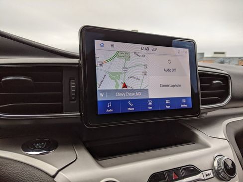 Used 2022 Ford Explorer XLT w/ Equipment Group 202A image 16