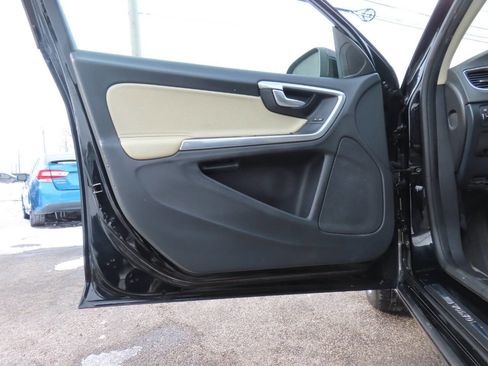 Used 2012 Volvo S60 T5 image 35