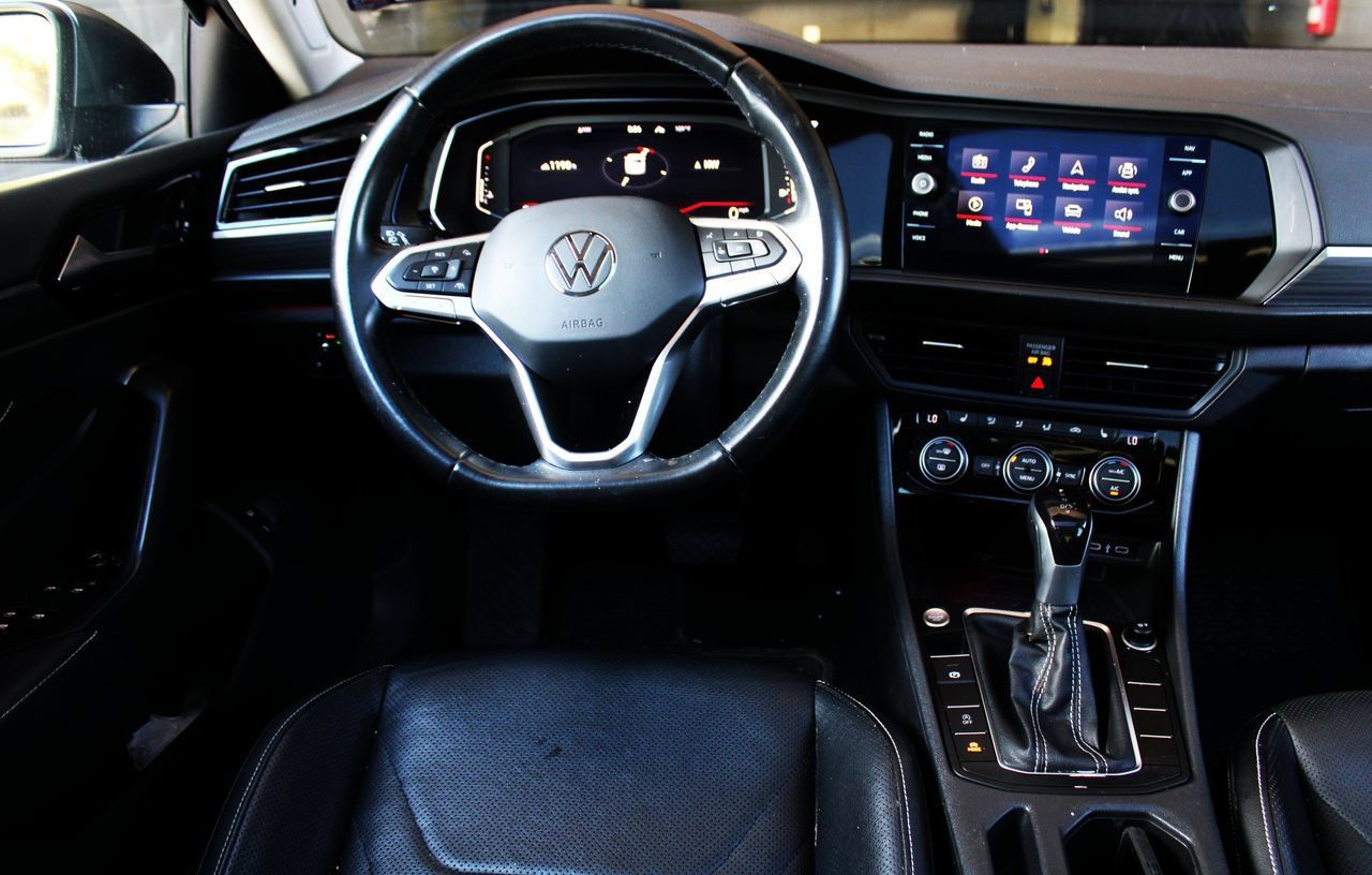 Used 2022 Volkswagen Jetta SEL FWD image 31