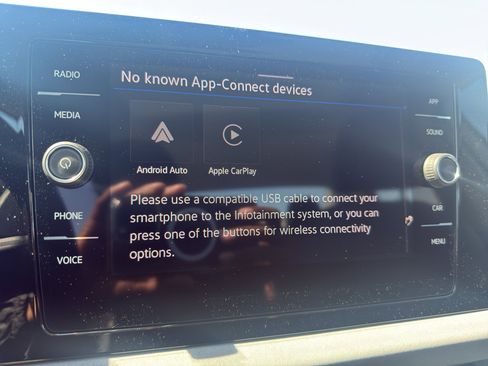 New 2026 Volkswagen Jetta SE FWD image 19