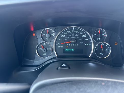 Used 2025 GMC Savana 2500 w/ Driver Convenience Package RWD image 25