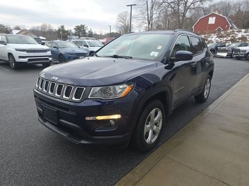 Certified 2018 Jeep Compass Latitude image 3
