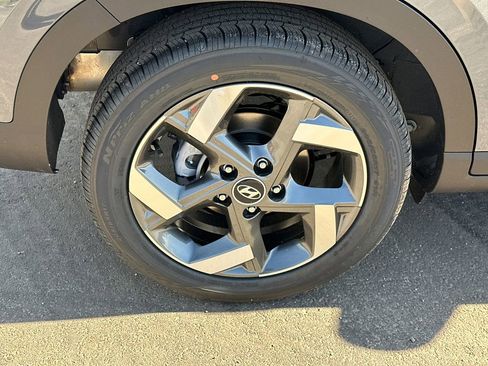 New 2026 Hyundai Venue SEL FWD image 18