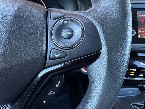 Used 2022 Honda HR-V EX image 18