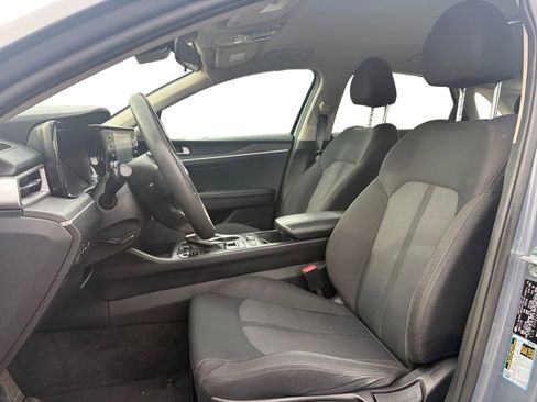 Used 2021 Kia K5 LXS image 10