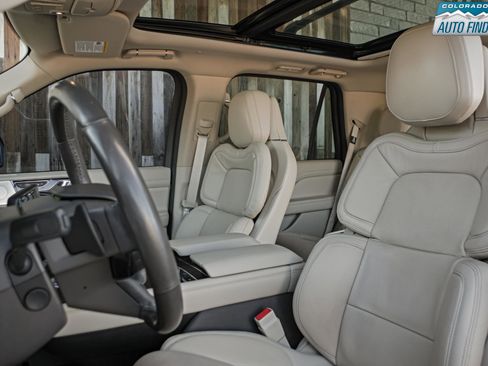Used 2020 Lincoln Navigator Reserve w/ Equipment Group 208A Reserve image 13