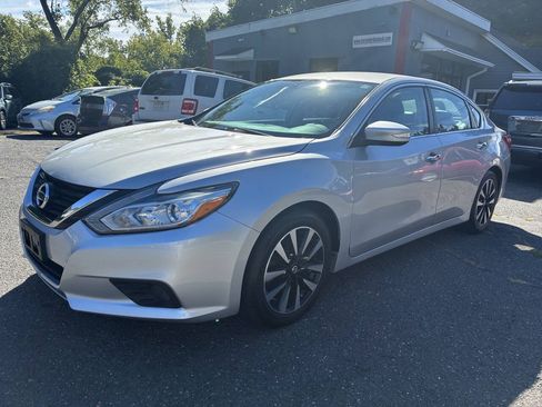 Used 2018 Nissan Altima 2.5 SL FWD image 1