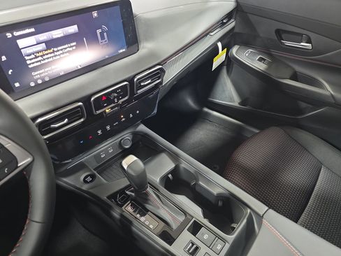 New 2026 Nissan Sentra SR w/ Floor Mat Package image 25