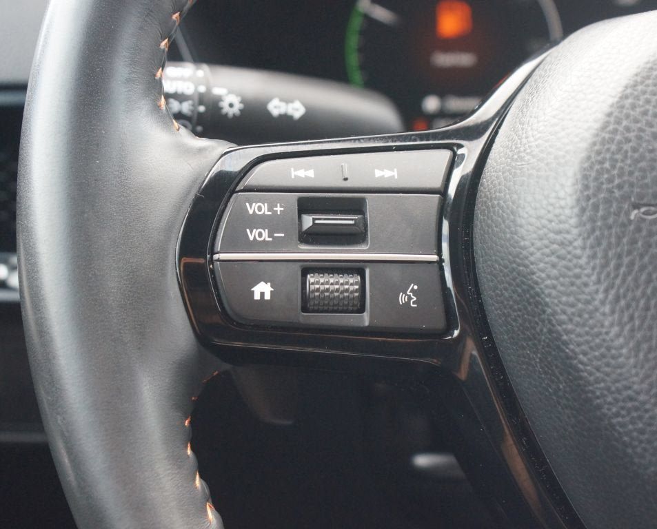 Used 2024 Honda CR-V Sport Touring image 11
