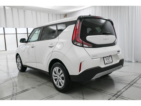 Used 2025 Kia Soul LX image 5