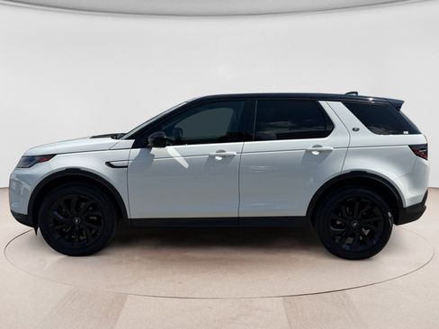 Used 2023 Land Rover Discovery Sport SE AWD/4WD image 2