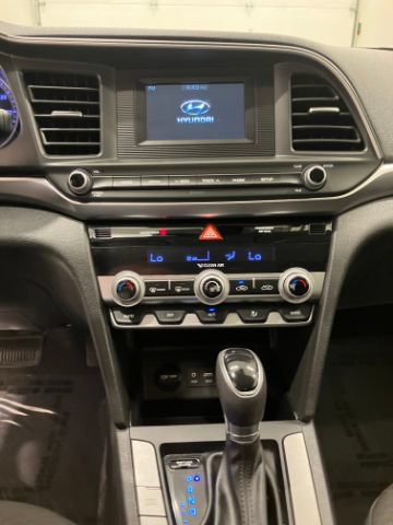 Used 2020 Hyundai Elantra SE w/ Cargo Package (C1) FWD image 21