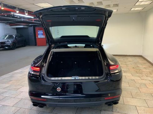 Used 2023 Porsche Panamera 4 Platinum Edition w/ Assistance Package image 36
