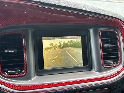 Used 2019 Dodge Charger SXT w/ Leather Interior Group RWD image 17