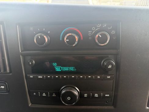 Used 2021 GMC Savana 2500 w/ Driver Convenience Package RWD image 19