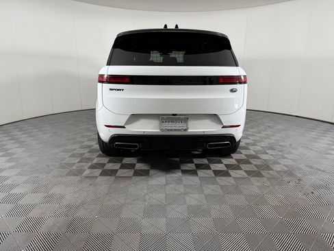 Used 2023 Land Rover Range Rover Sport SE Dynamic image 9