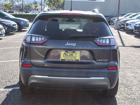 Used 2019 Jeep Cherokee Limited image 6