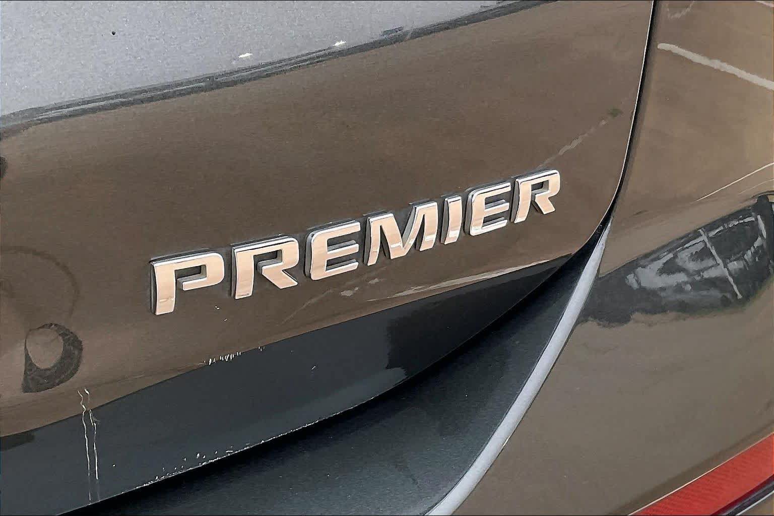 Used 2021 Chevrolet Equinox Premier FWD image 11