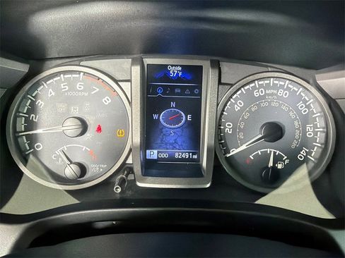 Used 2016 Toyota Tacoma TRD Sport image 27