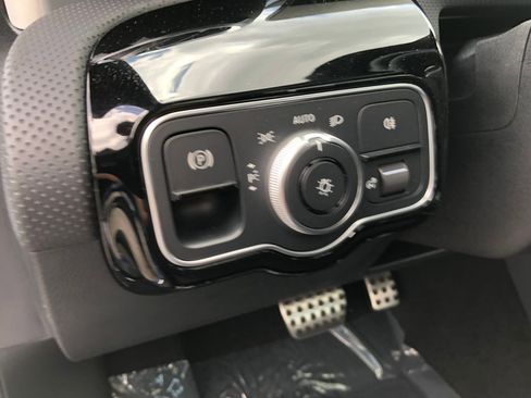New 2025 Mercedes-Benz CLA 250 4MATIC image 14