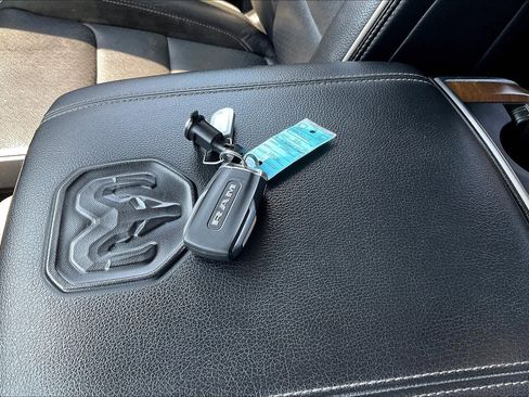 Used 2022 RAM 1500 Laramie image 13