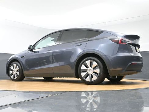 Used 2023 Tesla Model Y Long Range AWD/4WD image 56